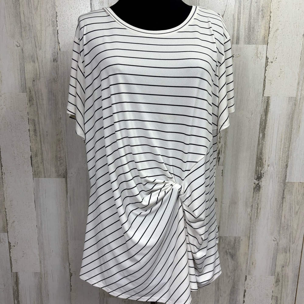 Worthington Pinstripe Gathered Front‎ Top